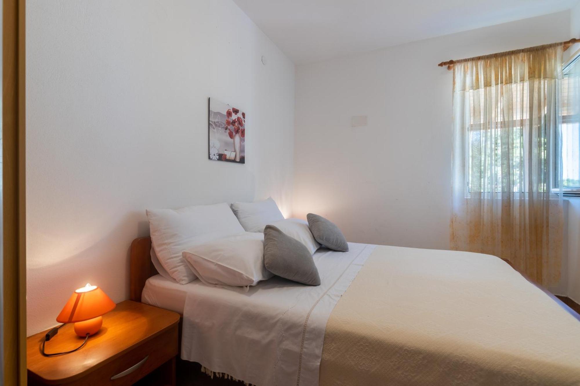 Apartments With A Parking Space Ivan Dolac, Hvar - 15784 Room photo